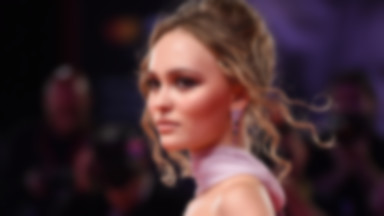 "Król": zjawiskowa Lily-Rose Depp na premierze filmu na festiwalu w Wenecji