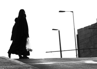 ETPC zatwierdził zakaz noszenia ubioru zakrywającego twarz w Belgii