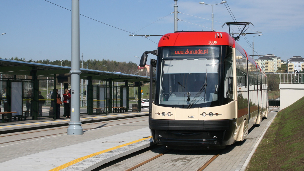 Gdańsk ma być pierwszym miastem w Polsce, po którym jeździć będą tylko niskopodłogowe autobusy i tramwaje. W ciągu najbliższych trzech lat miasto zakupi 69 nowych autobusów i 33 nowe tramwaje.