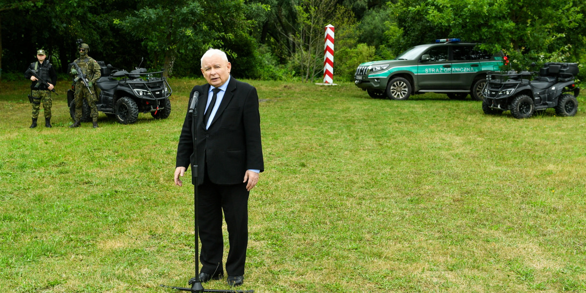 Prezes PiS Jarosław Kaczyński podczas wizyty w Kodniu.