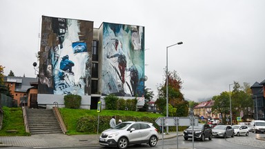 Niesamowity mural w centrum Zakopanego. Oddaje cześć żonie himalaisty zmarłego pod Broad Peak