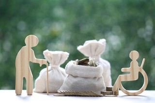 Osoby niepełnosprawne nie stracą świadczeń przez długie oczekiwanie na decyzje [ZMIANA 2025]