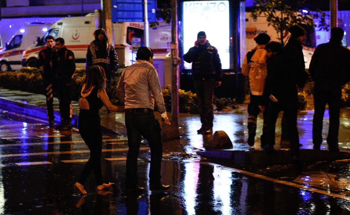 Zamach na klub Reina w Stambule