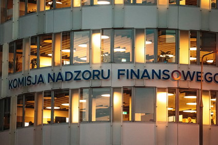 KNF żąda zawieszenia obrotu akcjami spółki Fast Finance