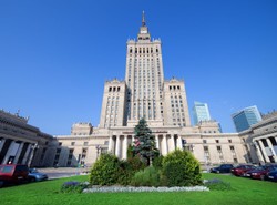 Facebook wreszcie osiadł nad Wisłą. Ma adres w Warszawie