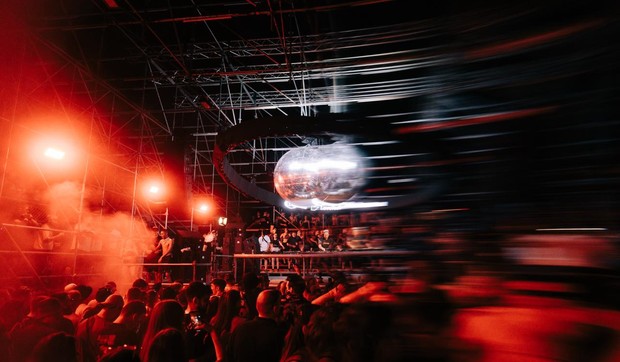 Raw Stage