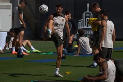 Koniec "epidemii" w Barcelonie. Piłkarze wrócili do treningów