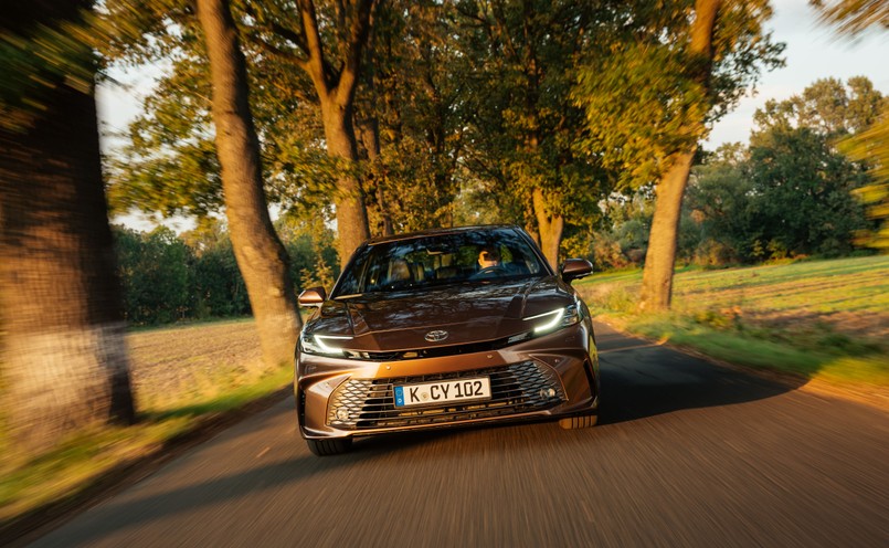 Nowa Toyota Camry