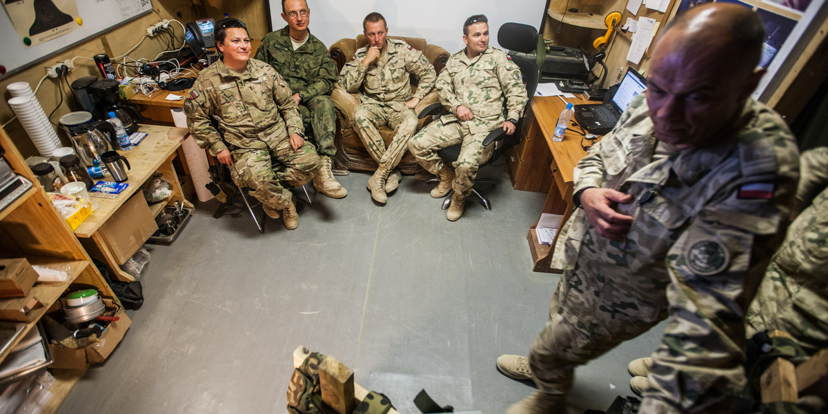 videokonferencja zolnierzy na misji afganistan