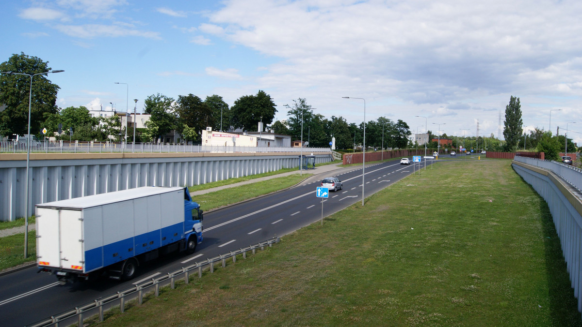 Od 2019 roku do centrum Bydgoszczy nie wjadą samochody ciężarowe. Taki zakaz został umieszczony w strategii miasta. Jego wprowadzenie zapowiedział prezydent Rafał Bruski.