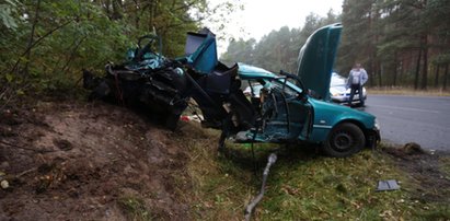 Groza niedaleko Kaczenic! Auto rozerwało na pół