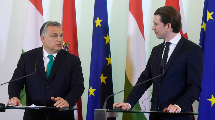 Orbán és Kurz közös sajtótájékoztatón / Fotó: MTI-Koszticsák Szilárd