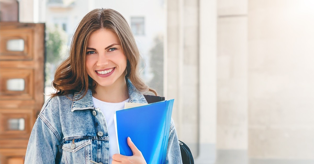 Nowy przedmiot w szkołach ponadpodstawowych. 3 500 placówek otrzyma pakiet narzędzi do edukacji obywatelskiej