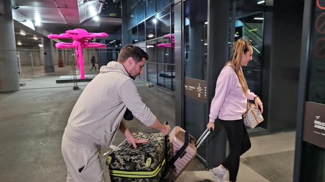 "SLALI SU NAS TAMO GDE PADAJU BOMBE!" Luna Đogani i Marko Miljković sleteli u Srbiju besni, uputili apel: "Pozajmite 1.000 evra, nemojte da rizikujete"