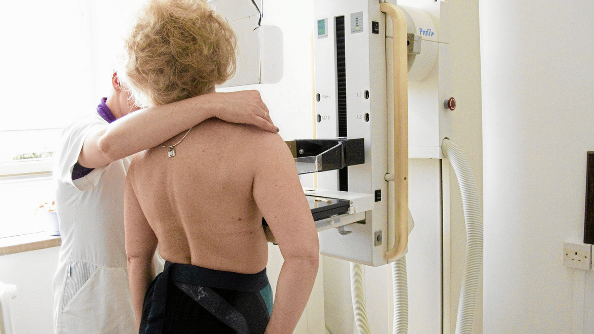Nowa Trybuna Opolska: Aż 80 kobiet zgłosiło się dzisiaj na badanie piersi do Opolskiego Centrum Onkologii. Wszystkie pacjentki dostaną wynik do domu w ciągu dwóch tygodni.
