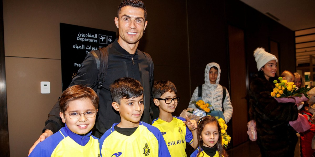 Cristiano Ronaldo witany w nowym klubie. 