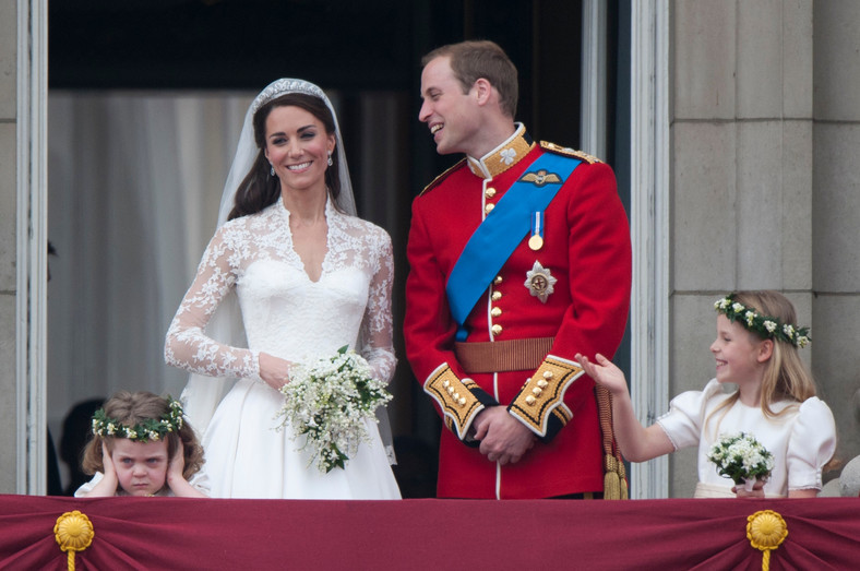 William i Kate w dniu ślubu na "królewskim" balkonie
