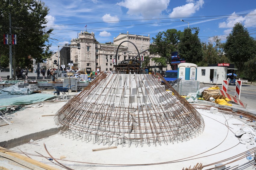 Radovi na Trgu republike: U centru kružnog toka biće postavljen "Beogradski sat"