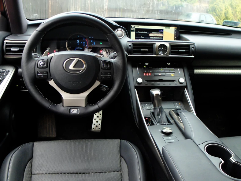 Lexus IS 200t