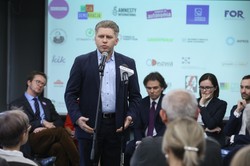 Prof. Matczak: Chciałbym pogratulować prezydentowi uczciwie wygranych wyborów. Ale nie mogę