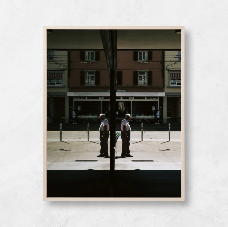 «Badenerstrasse» für 470 Franken ist sein absoluter Favorit, da ihm die Spieglung des Mannes im Bild sehr gut gefällt. 