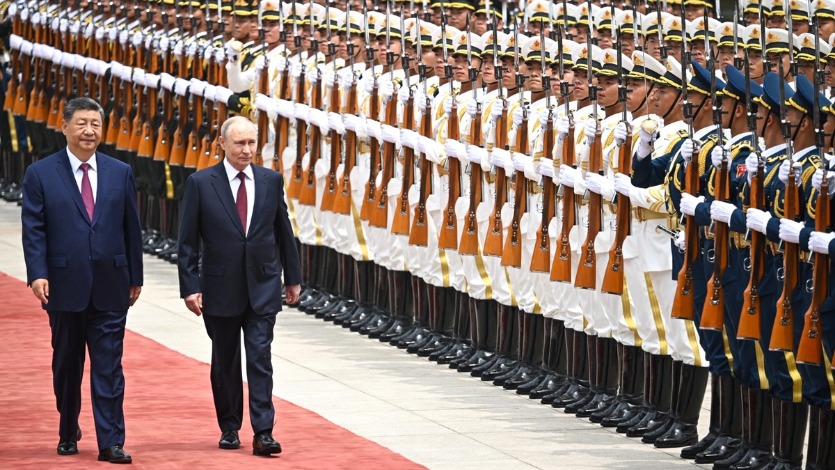 Kineski predsednik Si Đinping lično je dočekao Vladimira Putina ispred Velike kuće naroda