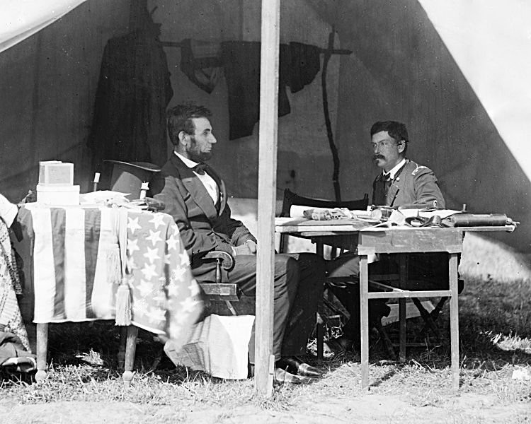 Prezydent Abraham Lincoln i gen. George McClellan, październik 1862 r.