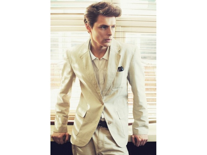 Carry - kampania promująca kolekcję wiosna/lato 2011