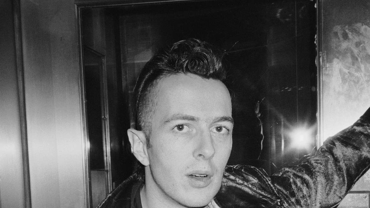 W 2002 roku zmarł legendarny brytyjski muzyk, Joe Strummer.