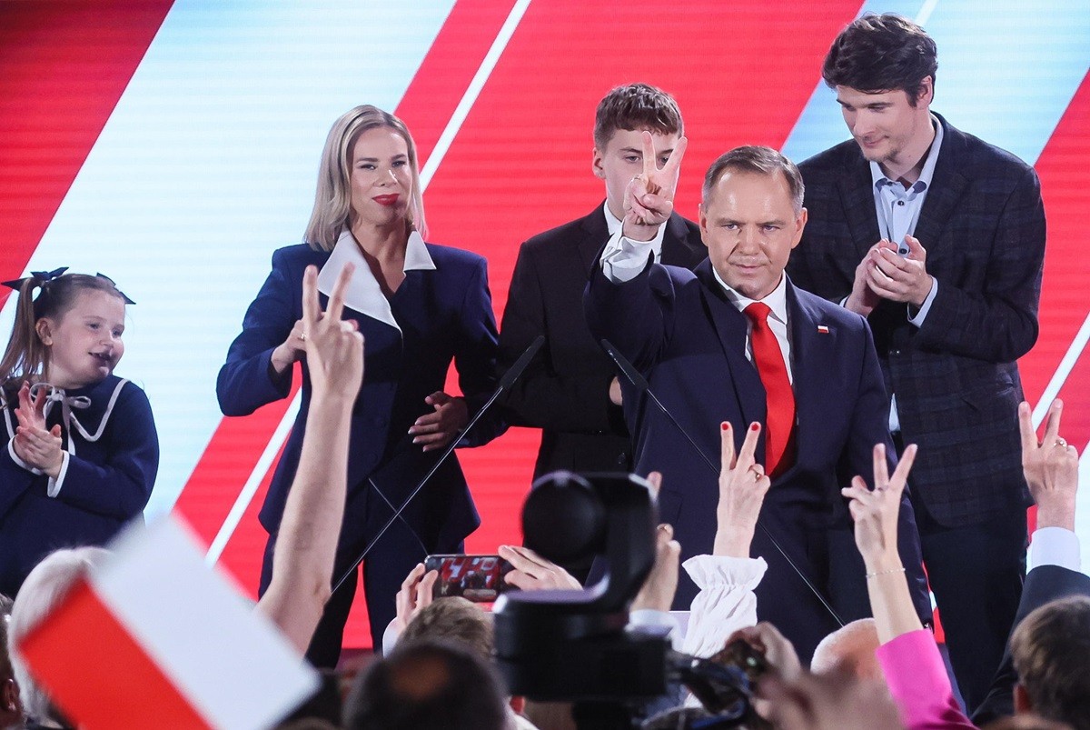 7-letnia córka Karola Nawrockiego ofiarą hejtu. Eksperci: "Zostawcie to dziecko w spokoju"