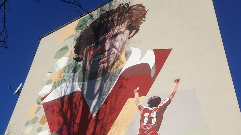 Mural z podobizną Włodzimierza Smolarka oficjalnie zaprezentowany. Tuż obok stadionu Widzewa Łódź