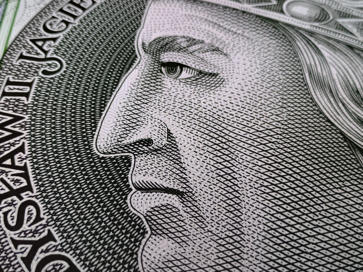 NBP opublikował nowy "Raport o stabilności systemu finansowego". Wyjaśnia w nim, skąd bierze się różnica w poziomie marży na hipotekach w Polsce i innych krajach UE.