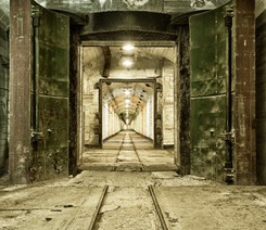 Konserwy, apteczki i 3 litry wody dziennie. Nowe zasady wyposażenia polskich schronów