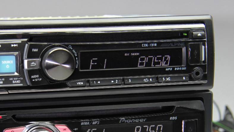 Tanie radio do samochodu nie musi być chińskiej marki (test markowych radioodtwarzaczy)