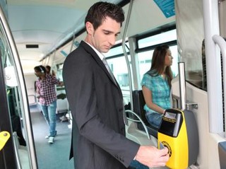 Dojazd do pracy: Tylko podróż autobusem bez składek