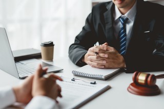 Ubezpieczenia dla pracowników i członków władz spółki - jakie są skutki podatkowe