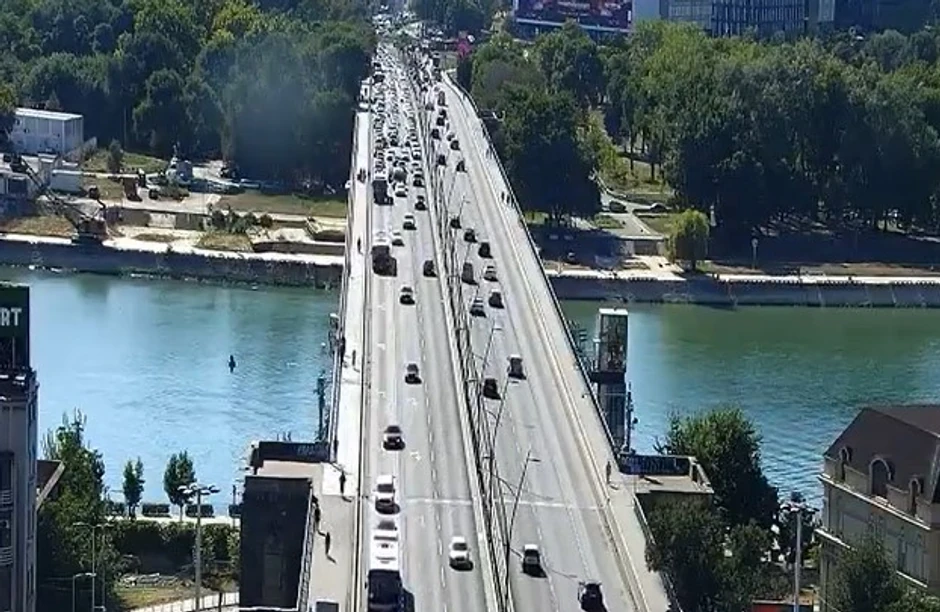 Gužve na Brankovom mostu, Hitna pomoć na licu mesta