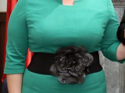 Zakwitło, a nie powinno: pierwsza dama Hondurasu z tandetnym gadżetem