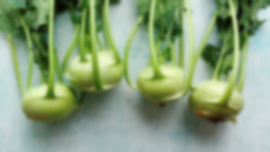 Niedocenione warzywo o nieocenionych właściwościach - warto jeść kalarepę!