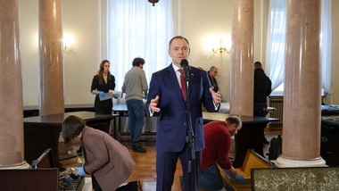 nawrocki usuwa okrągły stół z pałacu: dziś skończył się postkomunizm
