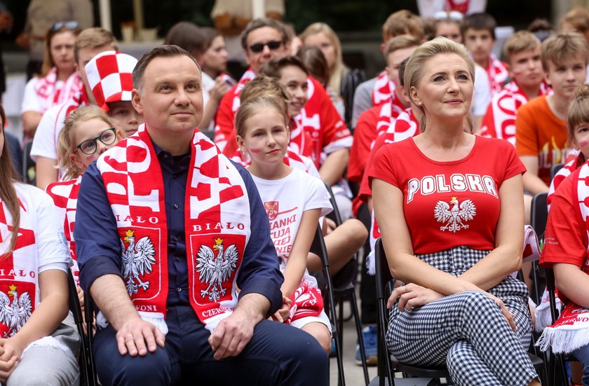 Andrzej Duda i Agata Kornhauser-Duda na meczu Polska-Senegal