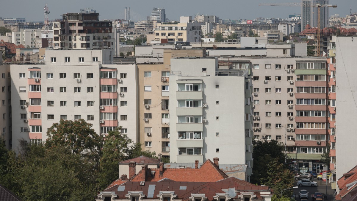 Peste 160 de blocuri din Sectorul 4 din București rămân fără apă caldă timp de 5 zile. Termoenergetica anunţă lucrări la sistemul de termoficare