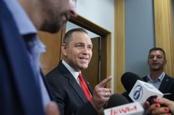 Nawrocki dziękuje Bąkiewiczowi za Ruch Obrony Granic. "To Tusk odpowiada za konflikty"