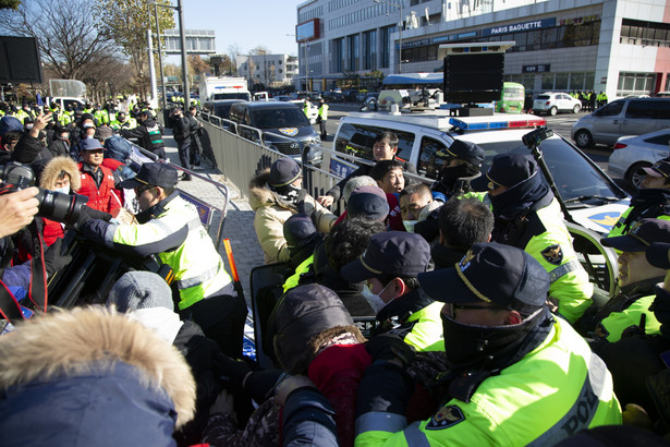 Protest Koreańskiego Stowarzyszenia Hodowców Psiego Mięsa