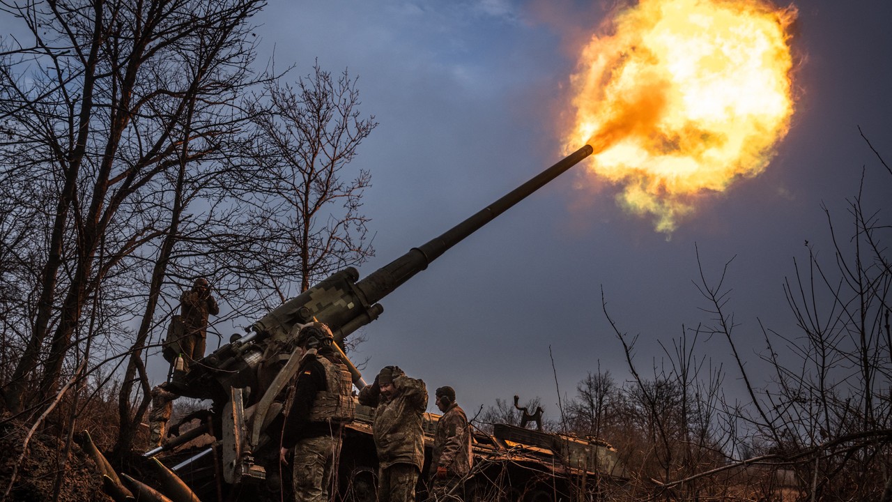 Kreml wytoczył ciężkie działa i wysłał na front elitarną jednostkę. Cel jest jasny. "Specjaliści najwyższej klasy"