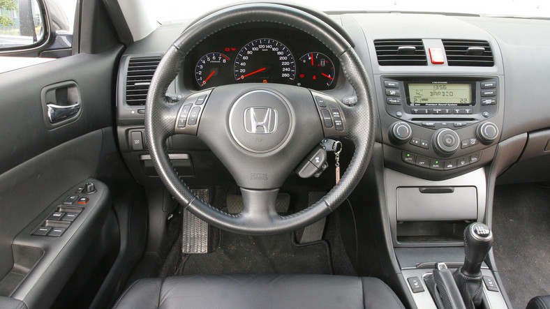 6. Honda Accord VII (2003-08) - od 15 000 zł  