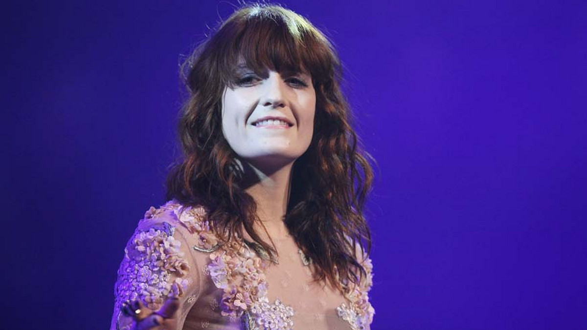 Florence Welch nawiązała współpracę z Calvinem Harrisem. Szkocki producent przygotował remiks utworu formacji Florence And The Machine, "Spectrum".