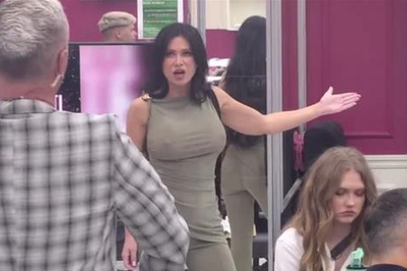 "TRČALA SI ZA BANKOMATOM, PATIŠ ZA NJEGOVIM PARAMA" Neviđeni haos u Eliti 9,  Stanija se suočila sa Aneli, pljušte najteže uvrede