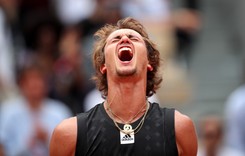 Trudna przeprawa Zvereva w drugiej rundzie French Open