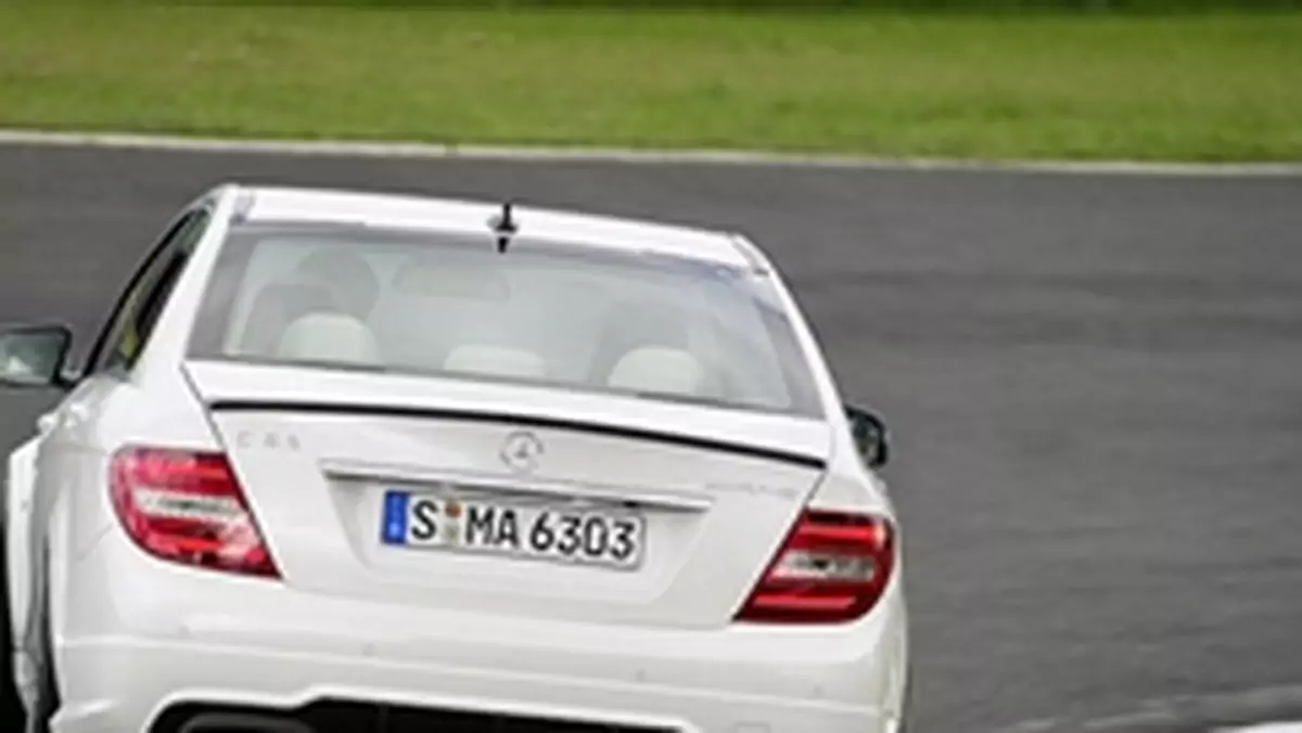 Mercedes C63 AMG daje z siebie jeszcze więcej